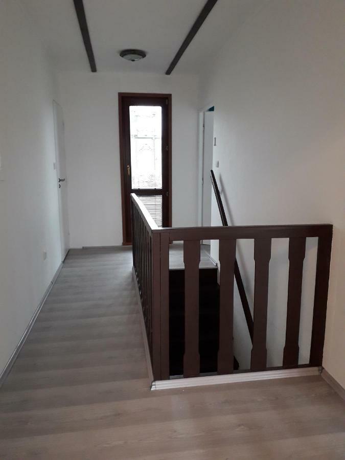 Apartment 144 Kněževes Esterno foto